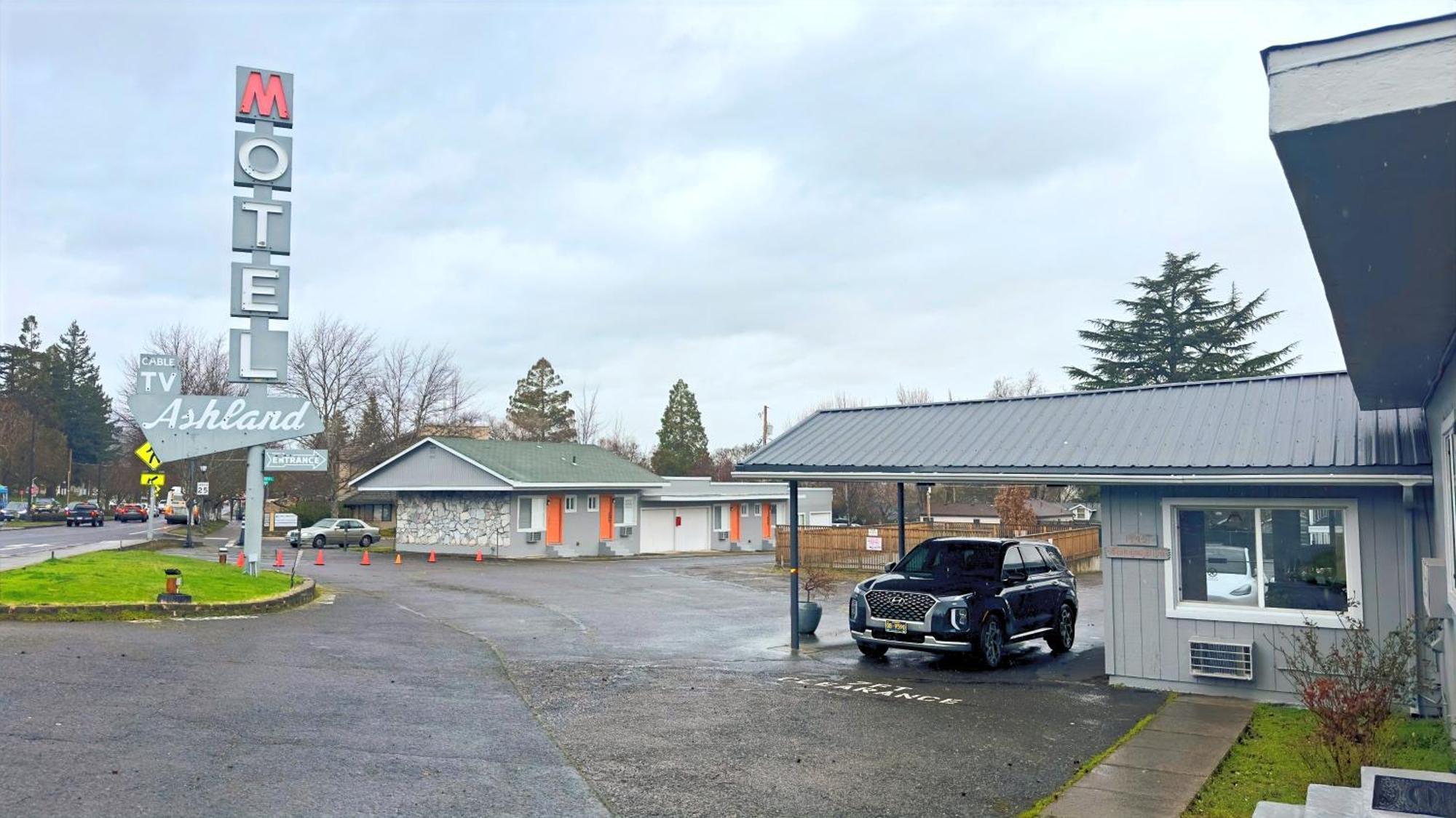 Ashland Motel - Oregon Bagian luar foto